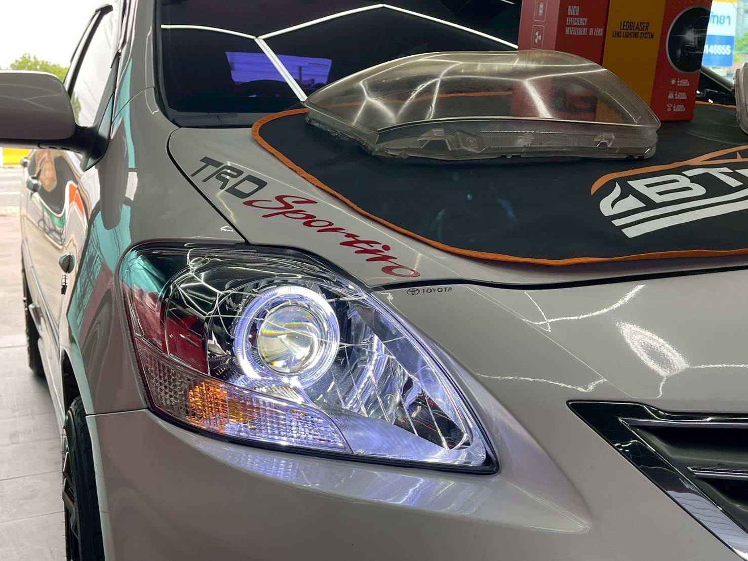 อัปเดตเทรนด์ไฟรถยนต์ปี 2026