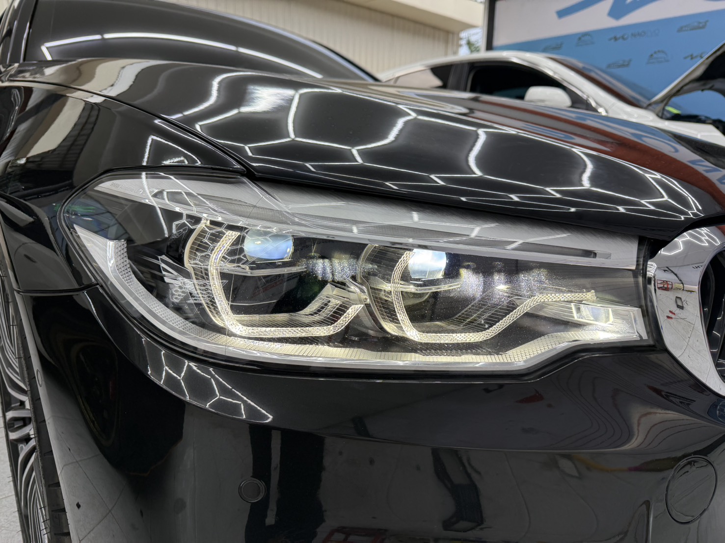 ไฟโปรเจคเตอร์รถยนต์ LED